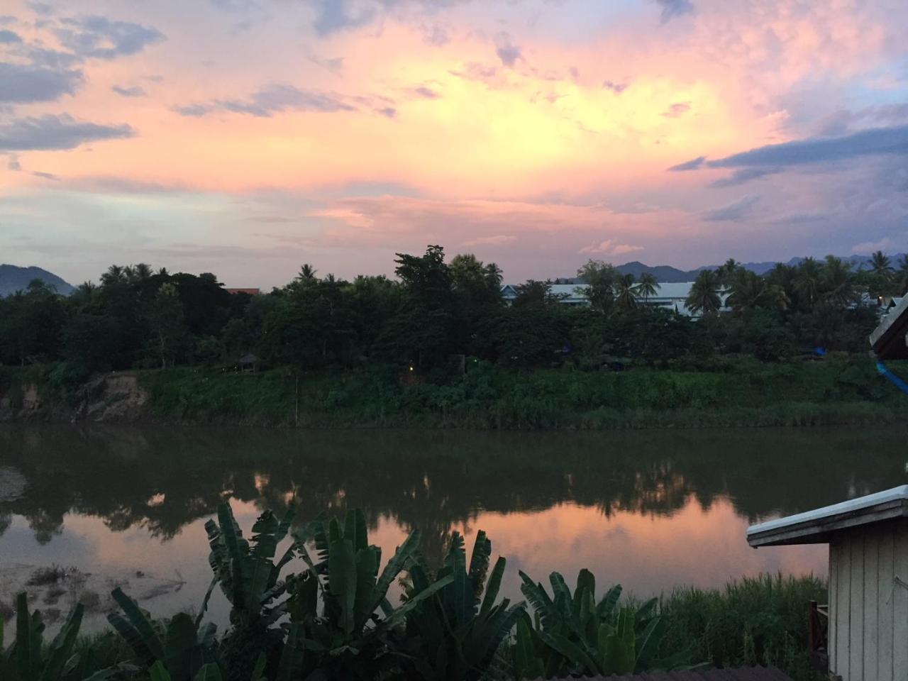Mao Phasok Riverside Guesthouse Luang Prabang Exteriör bild