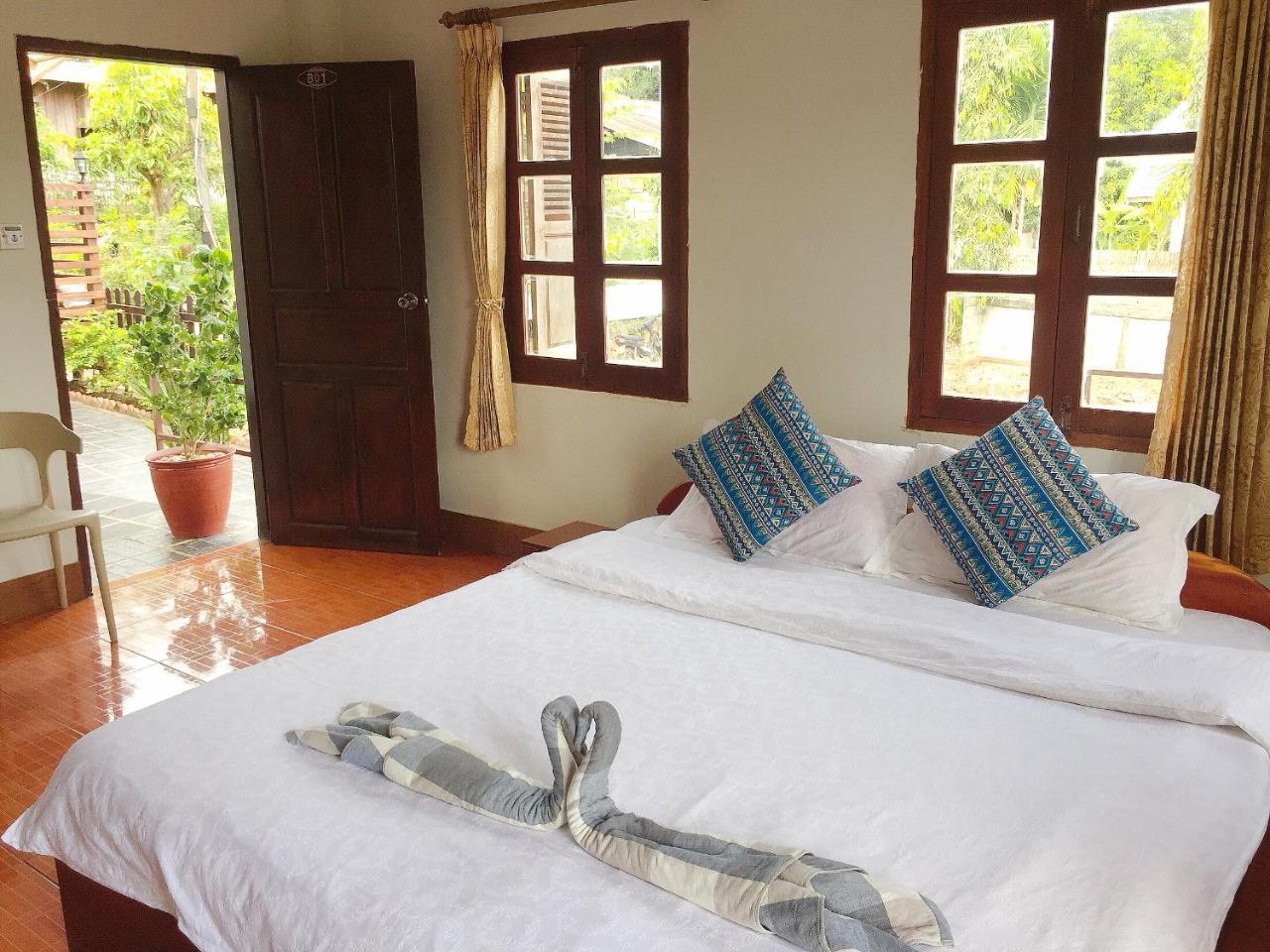 Mao Phasok Riverside Guesthouse Luang Prabang Exteriör bild