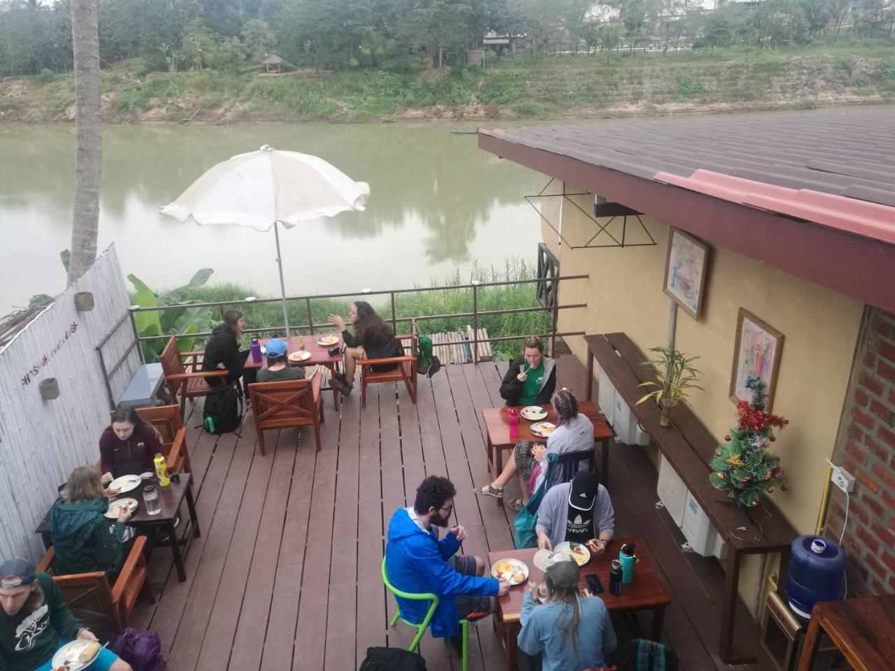 Mao Phasok Riverside Guesthouse Luang Prabang Exteriör bild