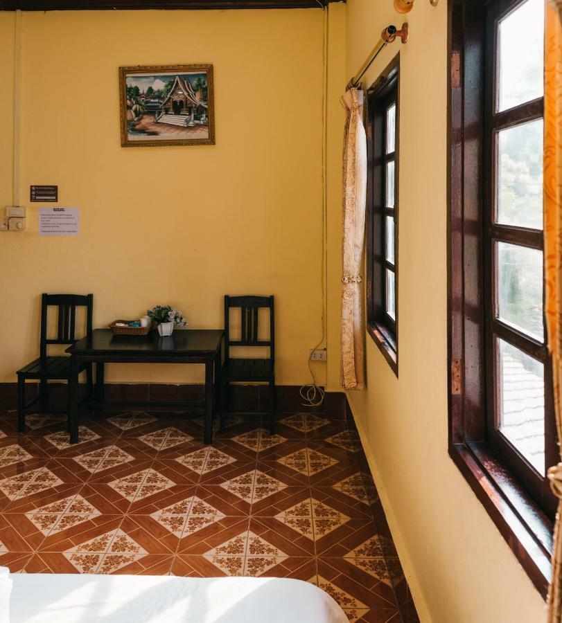 Mao Phasok Riverside Guesthouse Luang Prabang Exteriör bild