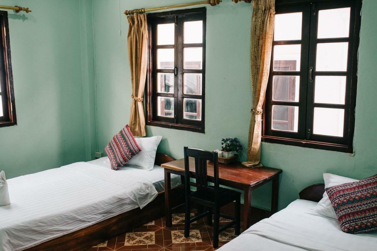 Mao Phasok Riverside Guesthouse Luang Prabang Exteriör bild