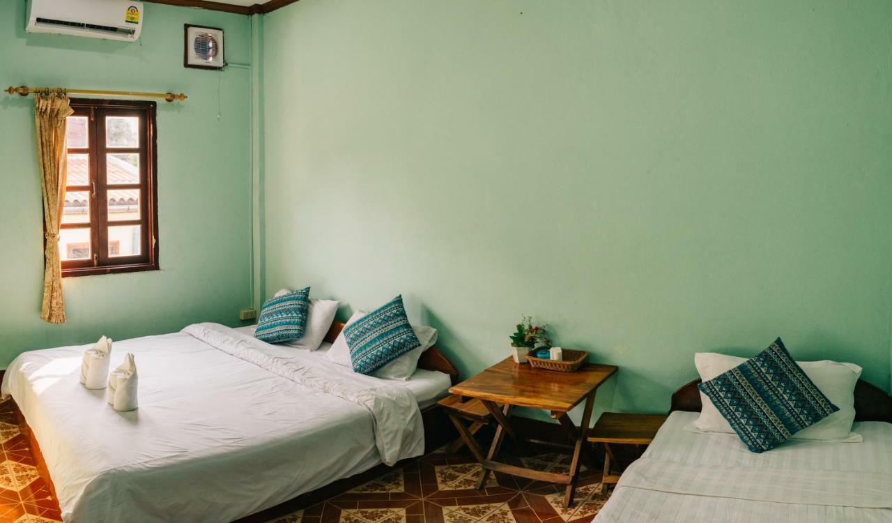 Mao Phasok Riverside Guesthouse Luang Prabang Exteriör bild