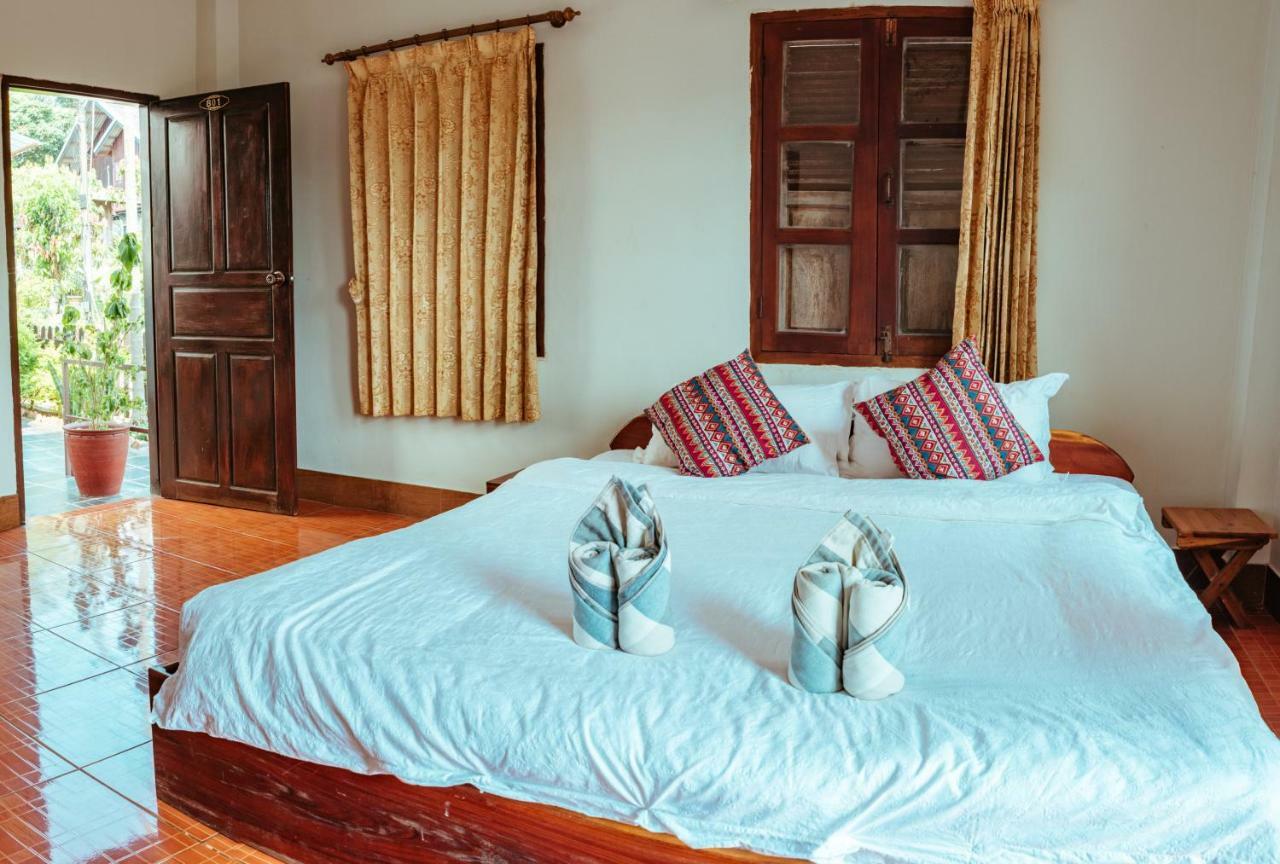 Mao Phasok Riverside Guesthouse Luang Prabang Exteriör bild