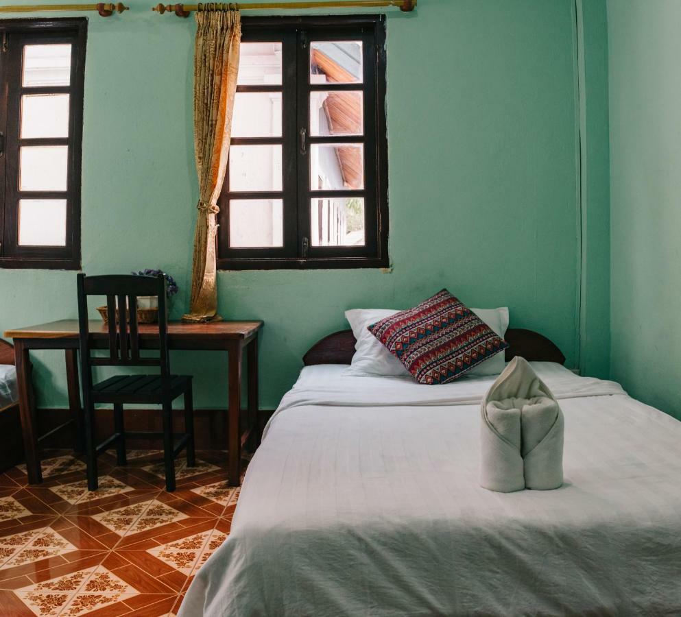 Mao Phasok Riverside Guesthouse Luang Prabang Exteriör bild